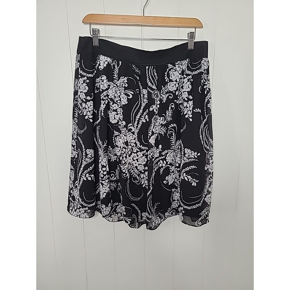 Womens Skirt Size XL Black White Boho Floral Whimisical Summer Lined Fairy